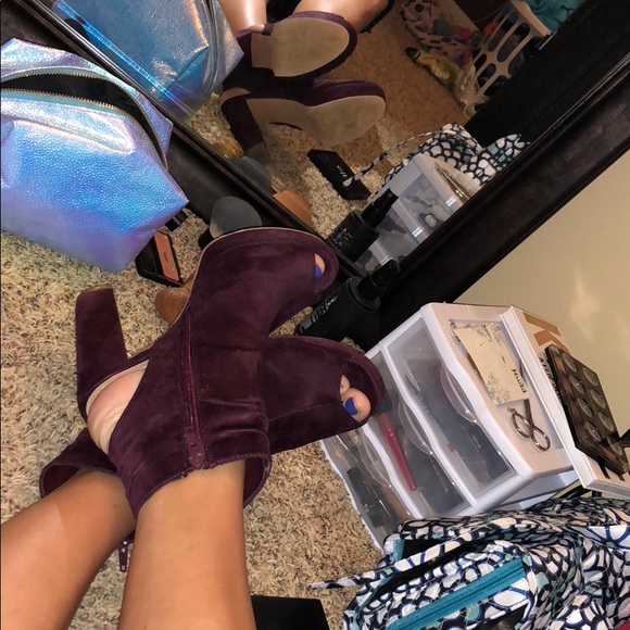 Heels - Picture 4 of 6